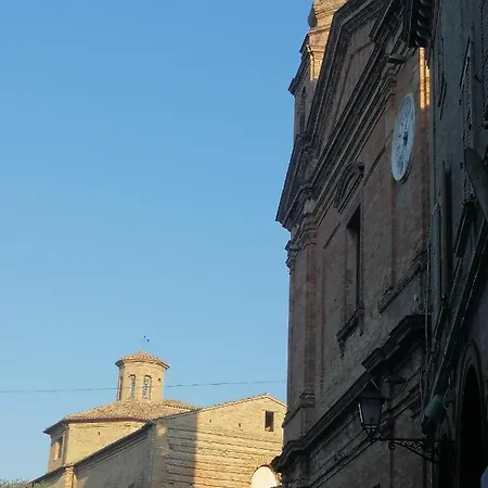 Konukevi Belvedere House Civitanova Alta